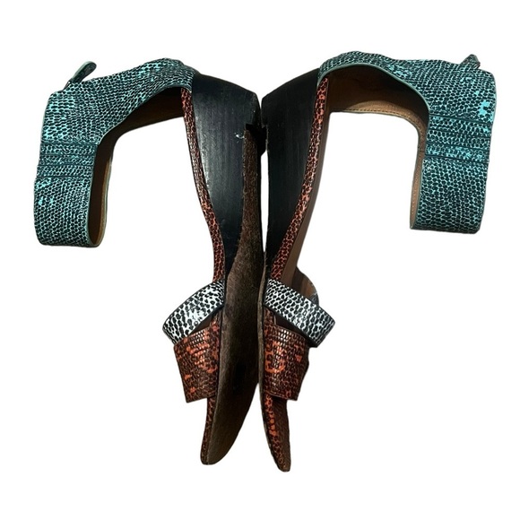 Rebecca Minkoff multicolor snake print ankle strap wedge sandals - Picture 4 of 11